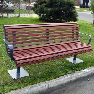 Curved Park seat with armrests