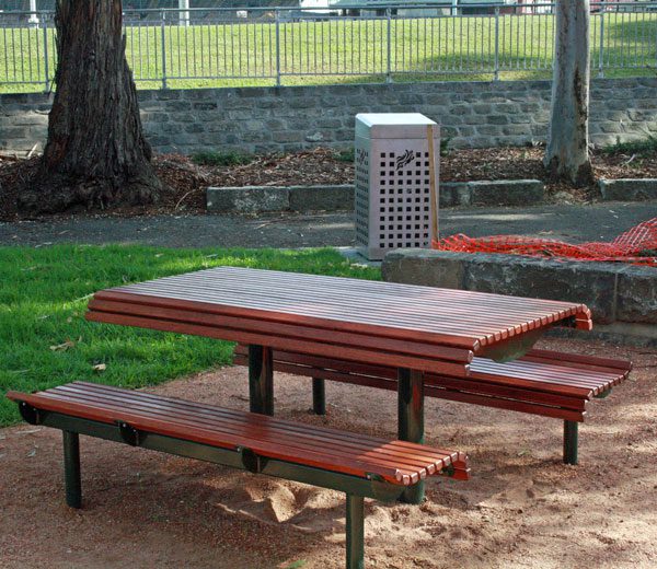 Yarra Park Table Setting