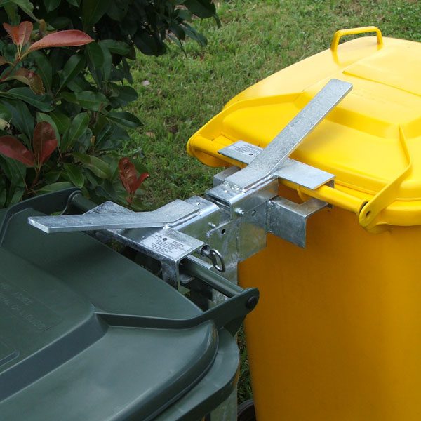 Lockable wheelie bin security post