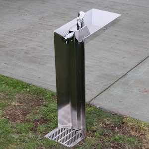 Kiama Drinking Fountain, integrated drainage