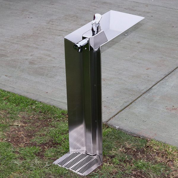 Kiama Drinking Fountain, integrated drainage