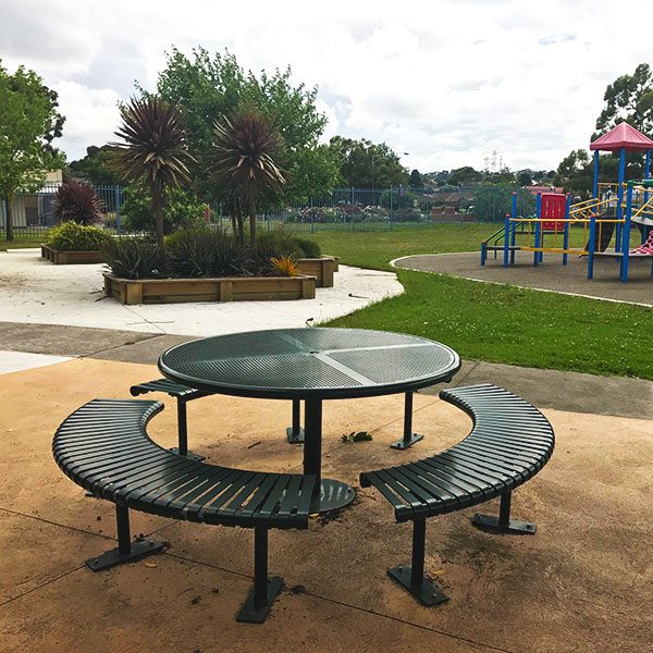 Heavy Duty All Steel round table settings