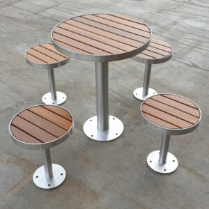 Round Timber Cafe Setting